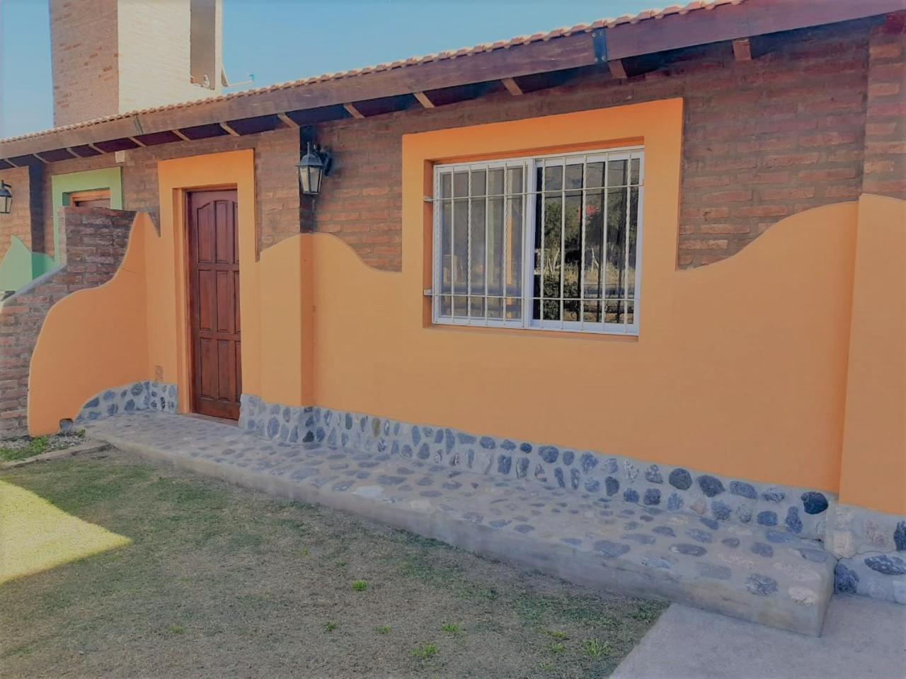 Morada Del Cerro -cabana Algarrobo- Holiday home Capilla del Monte